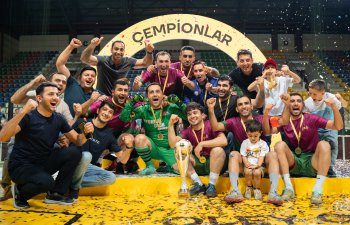 Yelo Bank-ın daxili futbol çempionatının finalı baş tutub