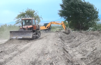 Şabranda torpaq məcralı Ağalıq kanalı beton üzlüyə alınır - FOTO