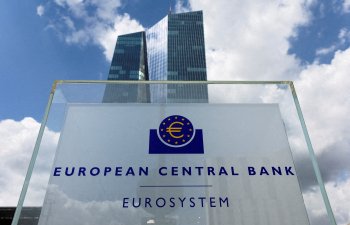 ECB rəsmisindən faiz mesajı