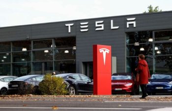 Tesla, İsveçdə nömrə nişanlarının çatdırılmasının qarşısını almaq üçün müraciətini itirdi