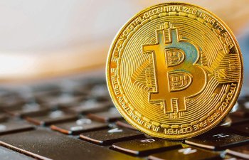 Bitcoin-in Texniki Səhmlərlə Əlaqəsi Avqust ayından bəri ən yüksək səviyyəyə qalxıb