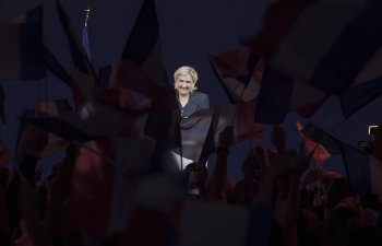 Marine Le Pen daha böyük bir mükafat qazanmaq üçün keçmişinə xəyanət edir: Fransa