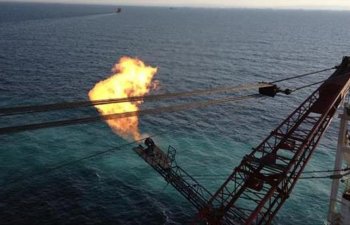 Bu ölkə mübahisəli sularda əhəmiyyətli təbii qaz yatağı kəşf etdiyini iddia edir