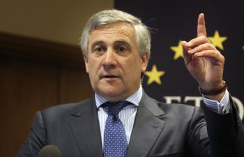 Antonio Tajani italyanlara Livanı tərk etməyi tövsiyə edib