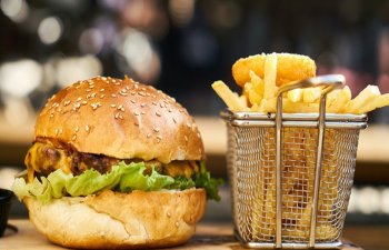 ABŞ-da McDonald's-a qarşı qrup davası açılıb