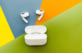 Apple AirPods-dan geri qalmayan ən yaxşı 5 qulaqlıq müəyyən edilib