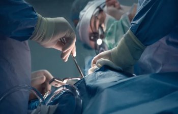 İtaliyalı həkimlər dünyada ilk dəfə işləyən ürək transplantasiyası həyata keçiriblər