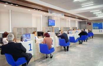 Azərbaycanda bank sektorunda işçi sayı 7.6% artıb