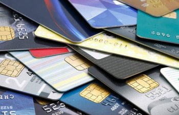 Azərbaycanda ödəniş kartlarının sayı 20 milyona çatıb