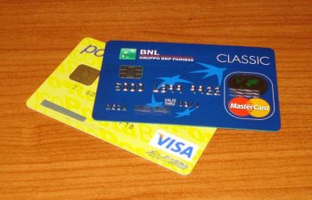 Qazaxıstan bankları 2025-ci ildə kart emissiyasını artırıb