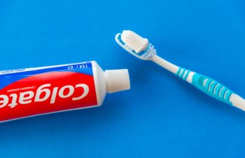 Colgate-Palmolive rüblük xalis mənfəəti bir qədər artırır