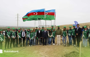 Rabitəbank rəhbərliyi və əməkdaşları Ümummilli lider Heydər Əliyevin ildönümünə həsr olunmuş ağacəkmə aksiyasında iştirak edib