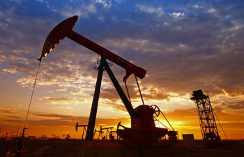 Neft enişi sürətləndirir, Brent 66,08 dollar/barelə qədər ucuzlaşır
