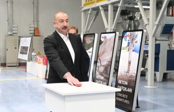 Prezident İlham Əliyev Sumqayıt Kimya Sənaye Parkında bir sıra müəssisələrin açılışını edib