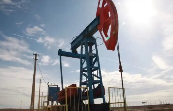 Neftin qiyməti mülayim ucuzlaşmaya doğru gedir, Brent 61,84 dollar/barelə qədər ucuzlaşır