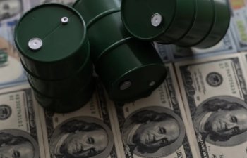 Brent markalı neftin bir barreli 65,49 dollara kimi bahalaşıb