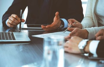 Biznes sahiblərinə qısa müddətli maliyyə dəstəyi: Overdraft imkanı