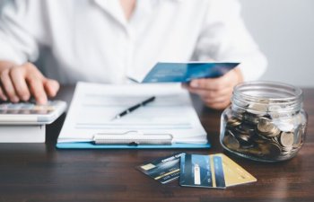 50 000 AZN-dək zaminsiz kredit: sığorta və komissiya olmadan