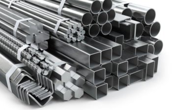 Ölkədə metallurgiya sənayesi və hazır metal məmulatlarının istehsalın azalıb
