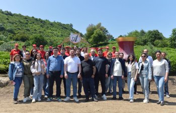 "Azerçay" çay plantasiyalarına mediatur təşkil edib