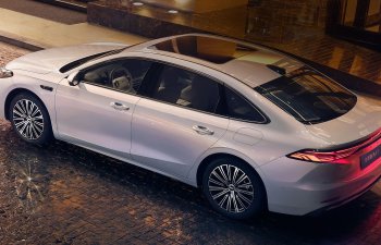 Geely Galaxy A7 böyük hibrid sedan