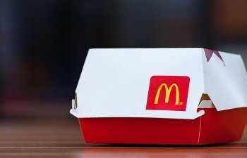 Analitiklər McDonald's Stock Tövsiyələrini Arıqlamaq Tələbinə Kəsdirdilər