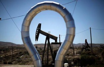 ABŞ Enerji Departamenti simvolik olaraq Brent markalı neftin 2025-ci il üçün qiymət proqnozunu artırır
