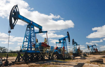 IEA 2030-cu ilə qədər neftə tələbatın pik həddə çatacağı proqnozunu saxlayır