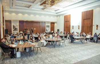AZSTAND Azərbaycan milli mətbuatının 150 illiyinə həsr edilmiş seminar keçirib