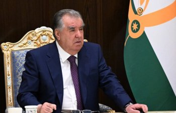Tacikistan Prezidenti Emoməli Rəhmon Azərbaycana gəlib