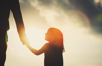 Övladımı Kritik Xəstəliklərdən Necə Sığortalaya Bilərəm?