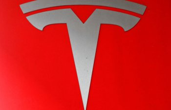Tesla Ostində robotaksi xidmətini genişləndirir