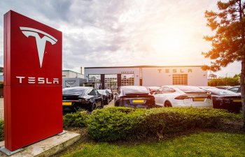 Teslanın gəliri 2-ci rübdə 12%, xalis mənfəəti 16% azalıb
