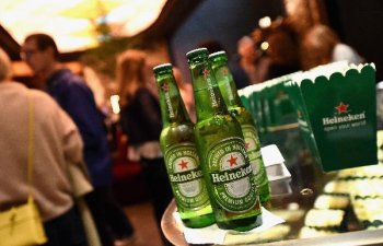 Heineken ilk yarıda mənfəətə qayıdır