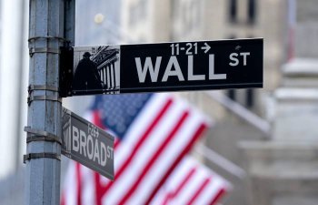 Wall Street yüksək bağlandı, Nasdaq Apple News-dan sonra 1.2% qazandı