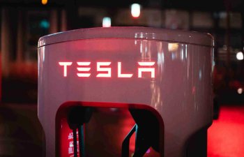 Tesla Dojo superkompüter layihəsini dayandırır
