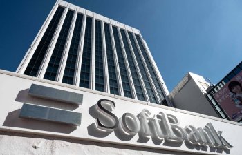 "SoftBank Intel-ə 2 milyard dollar sərmayə qoydu – ABŞ-da yarımkeçirici istehsalı genişlənir"