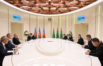 Prezident İlham Əliyev Türkmənistanda Qurbanqulu Berdiməhəmmədov ilə görüşüb
