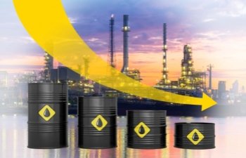 Dünya enerji bazarlarında Brent nefti və təbii qaz qiymətləri azalıb