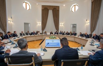 Energetika Nazirliyində “yaşıl enerji” və strateji layihələrin icrası müzakirə olunub