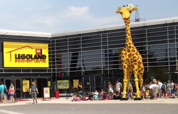 Lego, 29 Legoland Discovery Center-i 270 milyon dollara satın aldı