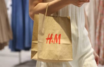 H&M 2025-ci ilin III rübündə xalis mənfəətini 39% artıraraq analitiklərin proqnozlarını üstələdi