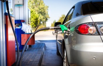 Azərbaycanda avtomobil benzini istehsalı artıb