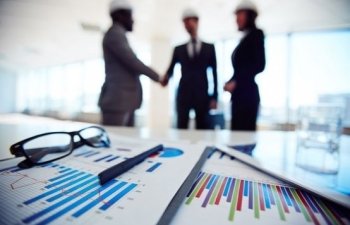 ABŞ əmək bazarında özəl sektor iş yerləri artmağa davam edir