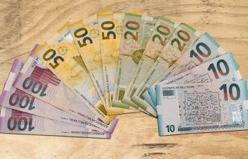 Azərbaycan manatının dövretmə sürəti oktyabrda artıb