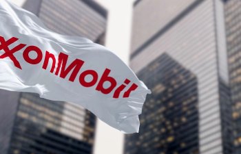 Exxon Mobil şirkətinin rüblük xalis mənfəəti 12% azalıb.