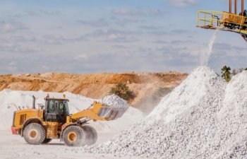 Azərbaycanda gips və anhidrit istehsalı artıb