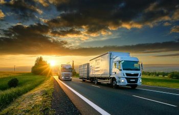 Azərbaycanda avtomobil nəqliyyatı ilə beynəlxalq yük daşımaları artıb