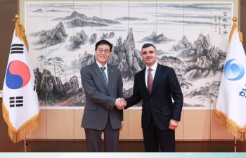 Azərbaycan-Koreya mərkəzi bankları dayanıqlı maliyyə və texnoloji yanaşmaları müzakirə edib