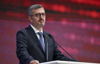 Türk dili qardaş xalqları birləşdirən əsas dayağımızdır - Burhanettin Duran